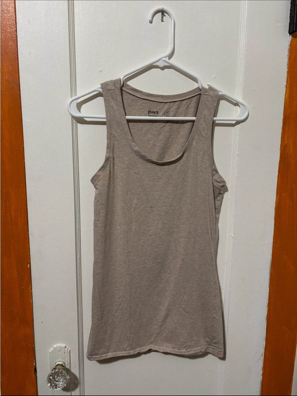 Pact Women's Oat Heather Cool Stretch Fitted Tank - Picture 2 of 4